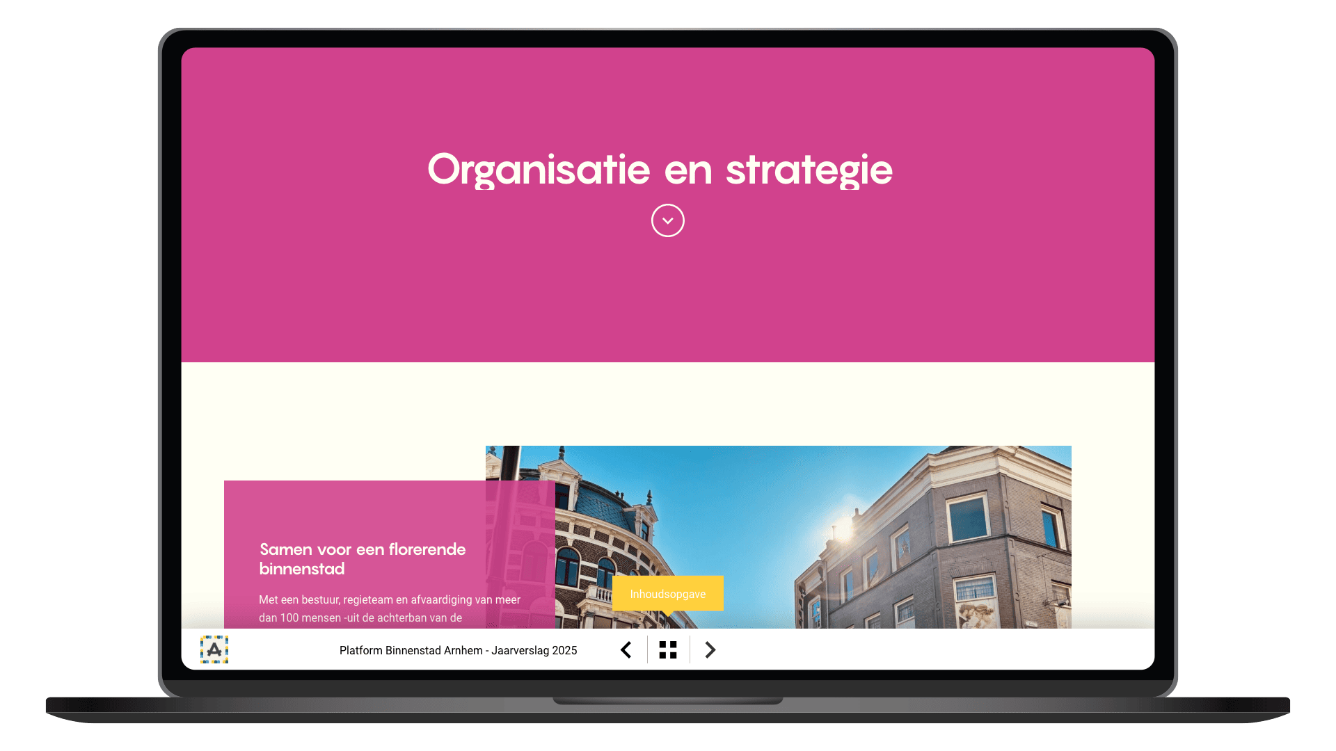 Online jaarverslag 2025 van Platform Binnenstad Arnhem op een laptop, pagina Organisatie en strategie